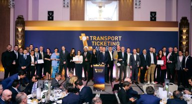 Antalyakart Londra'dan birincilikle döndü