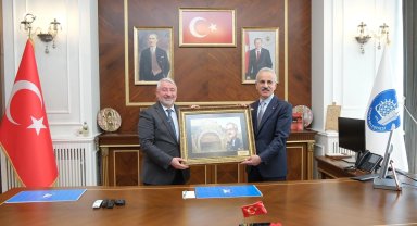 Bakan Uraloğlu Çorum Belediyesi'ni ziyaret etti