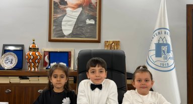 Bilecik Pazaryeri'nde 23 Nisan'da koltuk çocukların