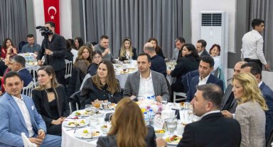 Bornova'da tekstil mühendislerinden güçlü mesaj