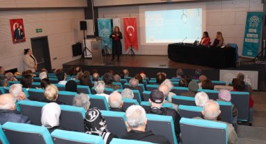 Buras Nilüfer'de 'Parkinsonla Yaşamak' masaya yatırıldı