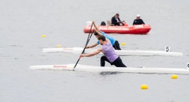 Bursa Büyükşehir Belediyesporlu kanocular yine kürsüde