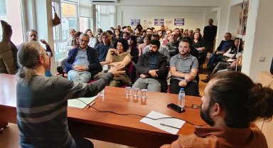 Bursa Yenişehir'de Eğitim-Sen Felsefe Söyleşileri'ni sürdürüyor
