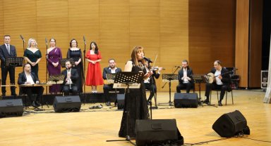 Bursa'da sanatseverlere şarkı ve türkülerle müzik ziyafeti