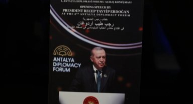 Cumhurbaşkanı Erdoğan'ın ADF konuşması kitabı 3 dilde yayında