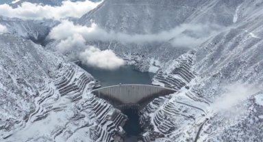 DSİ: Deriner Barajı 2025'te rekor elektrik üretti