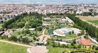 Eskişehir Hayvanat Bahçesi güçlü konumunu koruyor