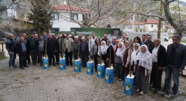 Eskişehir'de 600 dut fidanı üreticiyle buluştu