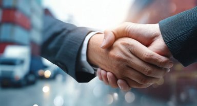 Hizmet ticaretinde büyük şirketler ağırlıkta