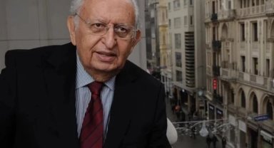 Hüsamettin Cindoruk hayatını kaybetti