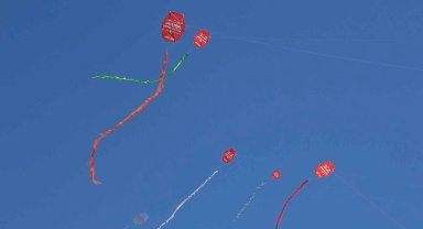 İstanbul Çekmeköy'de gökyüzünde renk cümbüşü