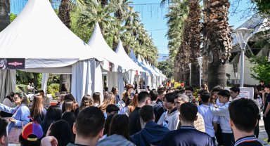 İZKİTAP öğrencilerin buluşma noktası oldu