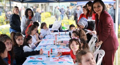 İzmir Karabağlar'da Çocuk Şenliği ilçeyi sardı