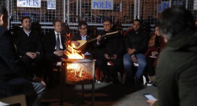 İzmir'de 'Ata mirası nöbeti' üçüncü gününde