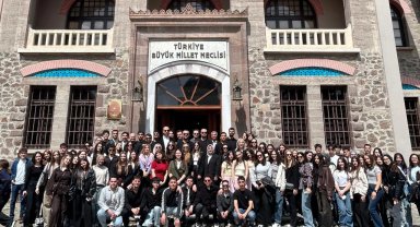 İzmitli öğrenciler Ankara'da motivasyon depoladı