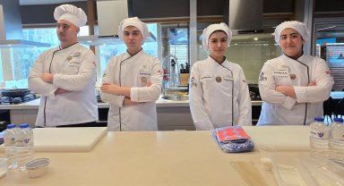 Kocaeli'de genç şef adayları, işi ustasından öğrendi