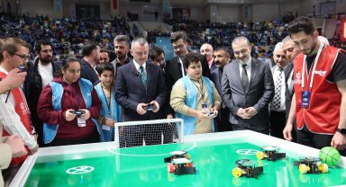 KODELİG'26 Ulusal Robot Yarışması başladı