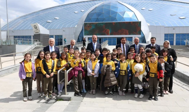 Konya protokolü Bilim Merkezi'nde buluştu
