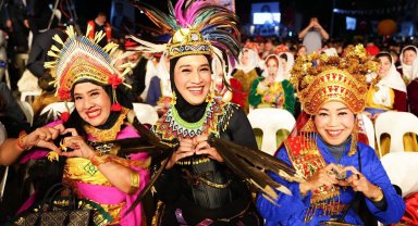 Manisa'da mesir coşkusu sokaklara taştı