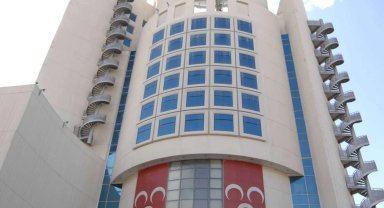 MHP 3 ilde teşkilatları feshetti! Kütahya, Eskişehir ve Kars'a atamalar yapıldı