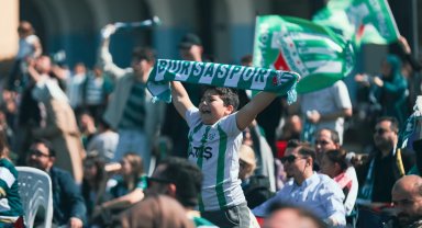 Millet Bahçesi'nde dev ekranda Bursaspor coşkusu