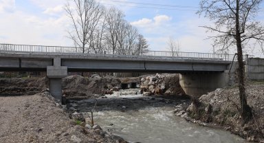 Sakarya'da Karapürçek Mesudiye Köprüsü ile geçişler güvenli hale geldi