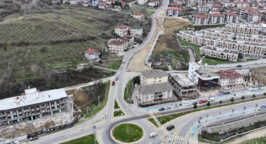 Sakarya'da yol yapım çalışmaları sürüyor