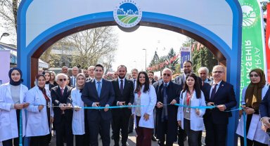 Sakarya'nın merkezine Sağlık Sokağı açıldı