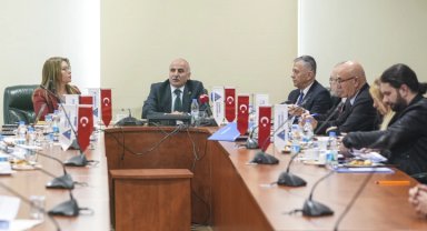 TBMM heyetinden üniversite ve Maarif Vakfı ziyareti