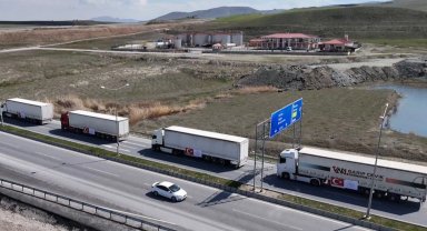 Türkiye'den İran'a 'şifa kervanı' yola çıktı