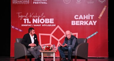 Usta sanatçı Cahit Berkay Manisalılarla buluştu