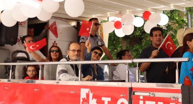 19 Mayıs'a özel İzmit'te şehir turu
