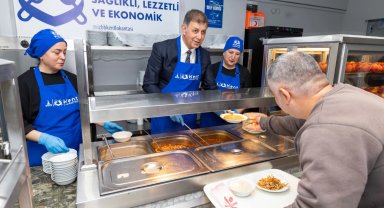 25 liralık menü vatandaşa nefes oluyor... İzmir'in lokantaları dar gelirliyi rahatlattı