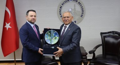 Akın Gürlek'ten Kayseri çıkarması