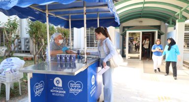 Antalya'da öğrencilere sıcak çorba desteği
