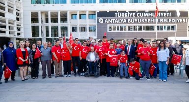 Antalya'da özel bireyler bir günlüğüne asker oldu