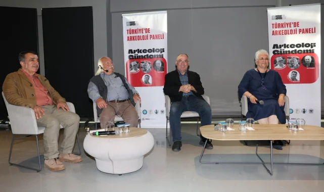 Arkeolojinin duayenleri Nilüfer'de buluştu