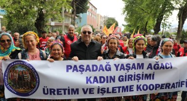 Balıkesir Edremit'te 1 Mayıs coşkuyla kutlandı