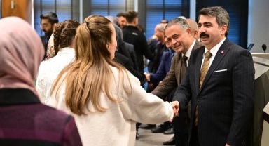 Başkan Oktay Yılmaz, belediye personeliyle bayramlaştı