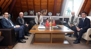 Başkan Özdemir'den Bursaspor'a tebrik ziyareti