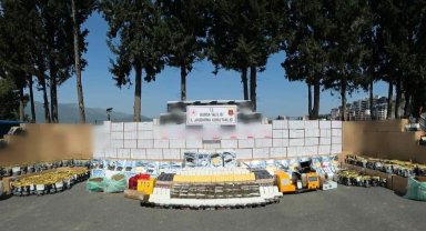Bursa Gemlik'te milyonlarca makaron ele geçirildi