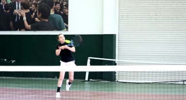 Bursa Osmangazi'de 19 Mayıs coşkusu tenis kortlarında