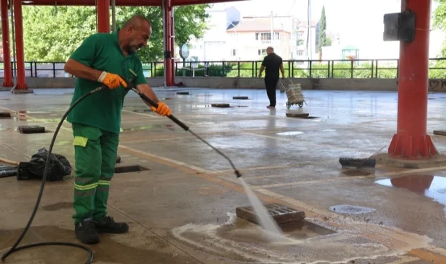 Bursa Osmangazi'de kurban kesim alanları pırıl pırıl oldu