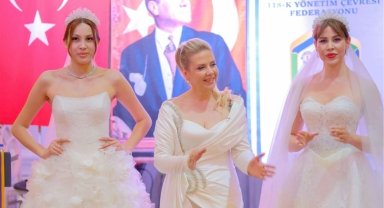 Bursa'da 'Işıltılı Adım' göz kamaştırdı