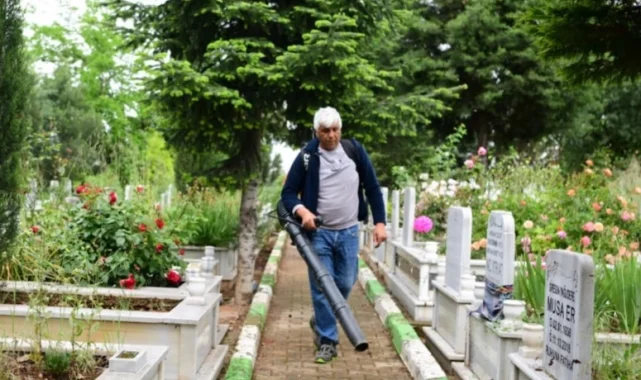 Çayırova mezarlıklarında bayram öncesi bakım