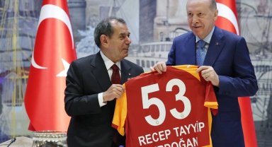 Cumhurbaşkanı Erdoğan'dan Galatasaray'a tebrik: Tarihi başarıya imza attınız
