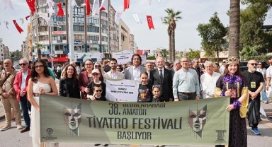 Denizli'de Uluslararası Amatör Tiyatro Festivali başladı
