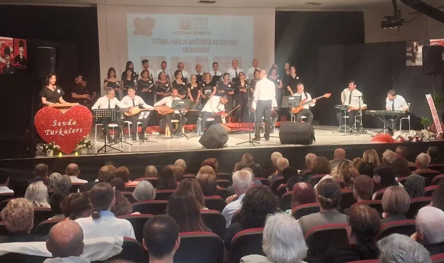 Edirne Keşan'da türkü dolu gece