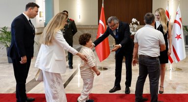 Erhürman Çifti KKTC'de bayram tebriklerini kabul etti
