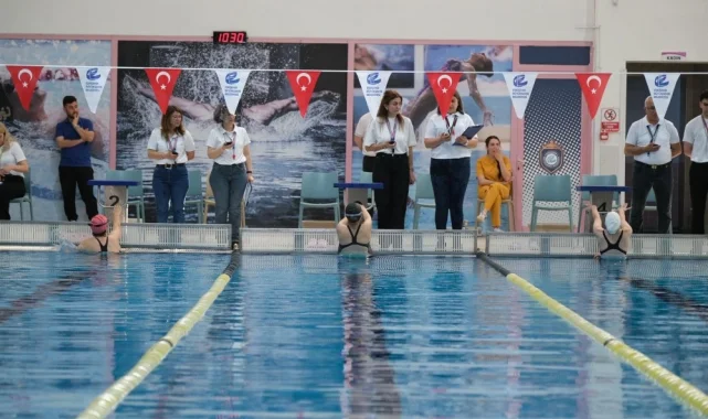 Eskişehir'de Engelsiz Kulaçlar renkli görüntülere sahne oldu
